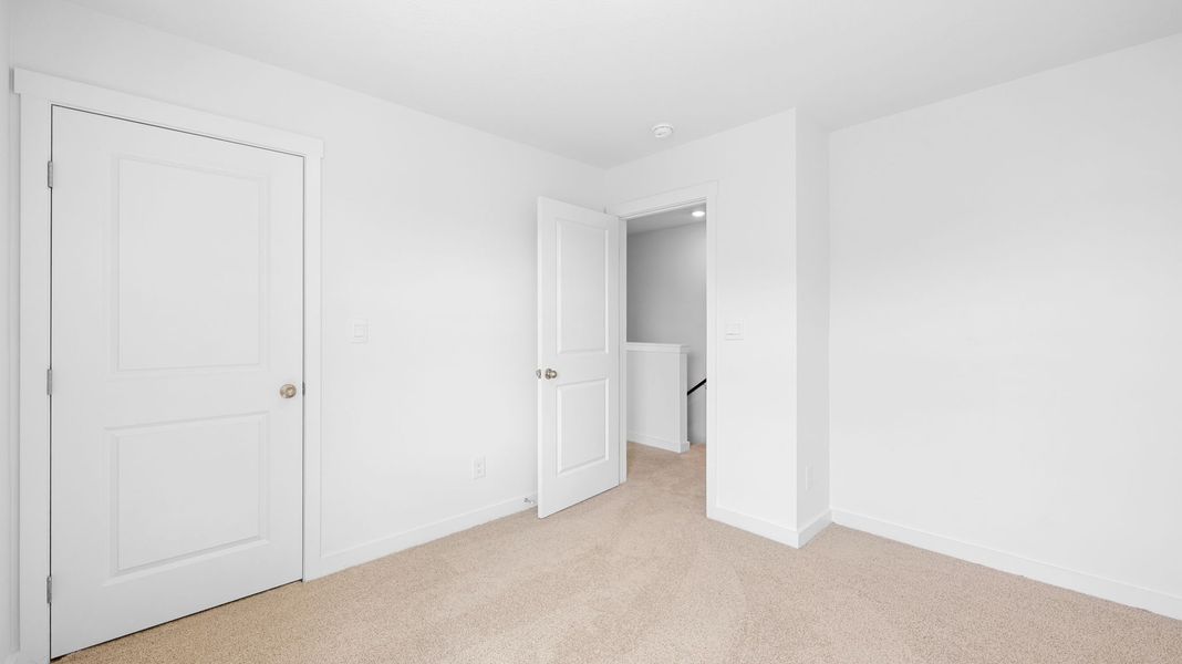 Spacious, unfurnished interior of a new home in Evergreen Landing, Rossville (Image 19).