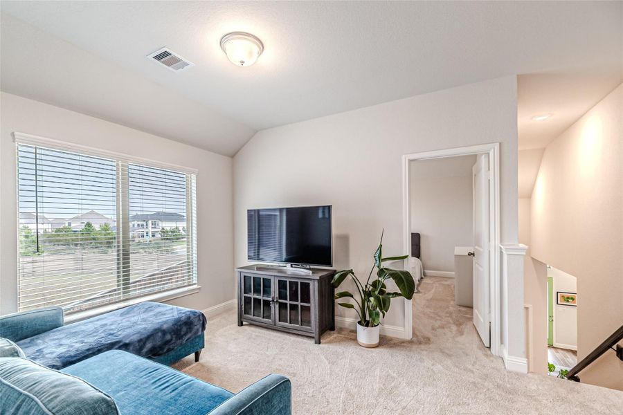 Furnished interior view inside a new home in Bridgeland: Heritage Collection, Cypress (Image 36). Furnished interior view inside a new home in Bridgeland: Heritage Collection, Cypress (Image 36).