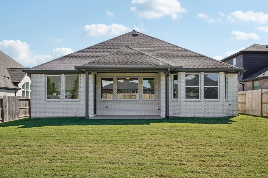 Exterior details and patio area of a home in Evergreen 50', Conroe (Image 20).