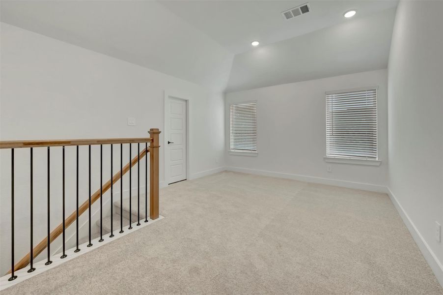 Spacious, unfurnished interior of a new home in Sorella, Tomball (Image 15). Spacious, unfurnished interior of a new home in Sorella, Tomball (Image 15).