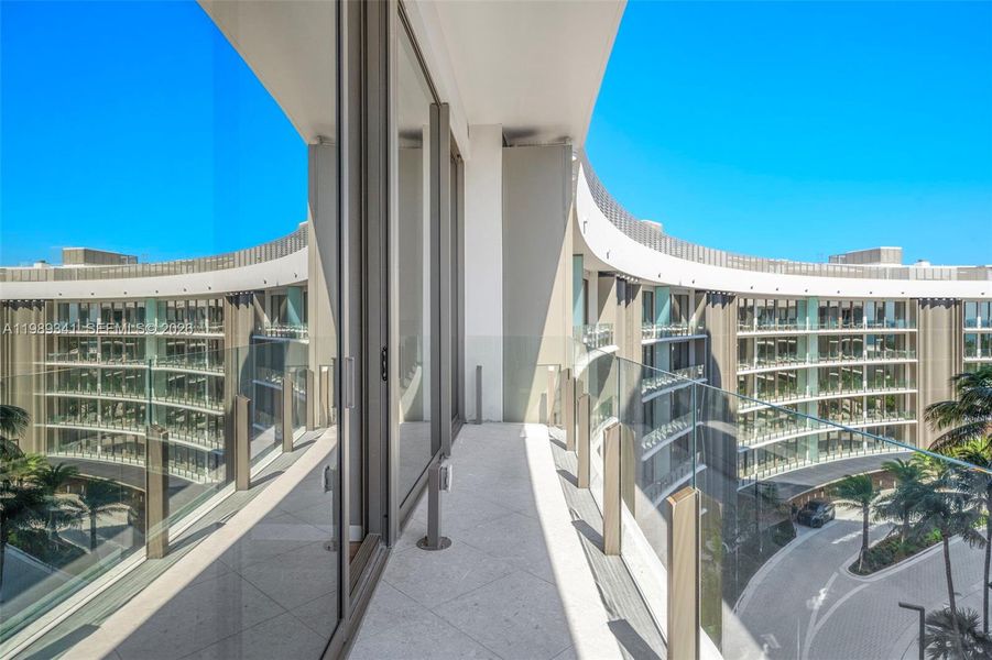 Condo located in Miami, FL showcasing its design and architecture (Image 38).