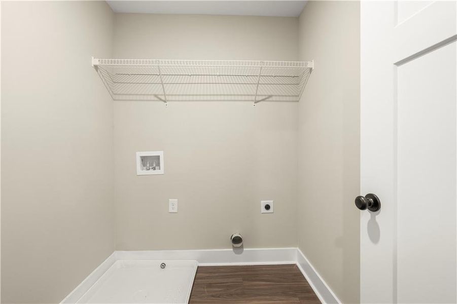 Spacious, unfurnished interior of a new home in Benson Estates, Dallas (Image 23).