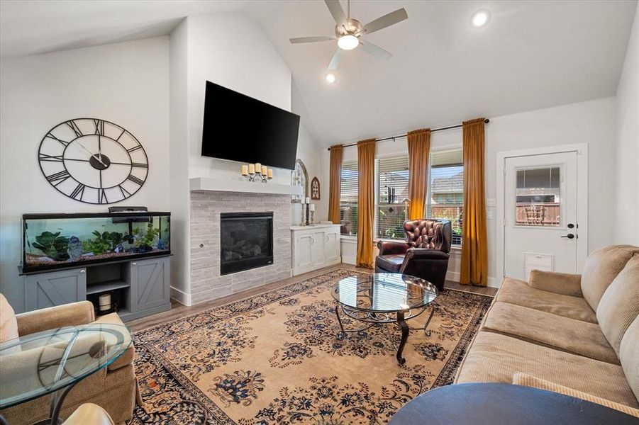 Furnished interior view inside a new home in , Waxahachie (Image 28).