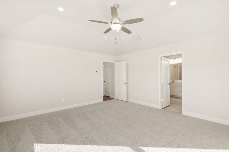 Spacious, unfurnished interior of a new home in Elevon, Lavon (Image 39).