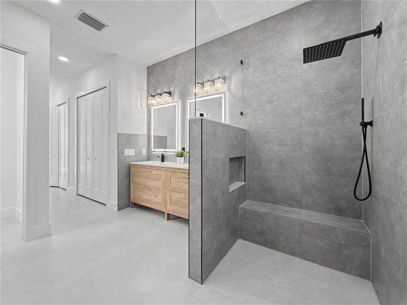Furnished interior view inside a new home in , Port Charlotte (Image 16).