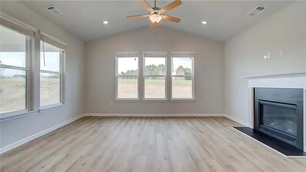 Spacious, unfurnished interior of a new home in Brighton, Locust Grove (Image 20).