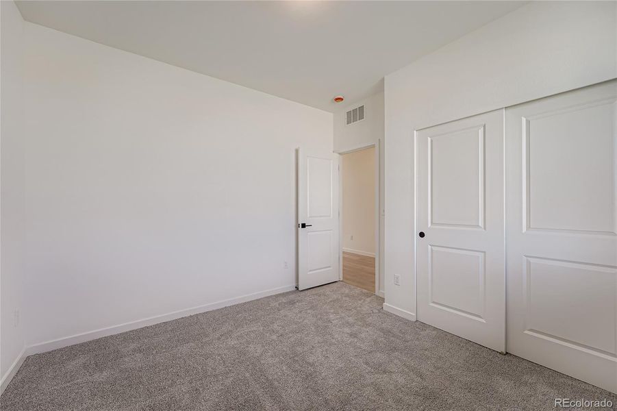 Spacious, unfurnished interior of a new home in Wolf Creek Run, Strasburg (Image 23).