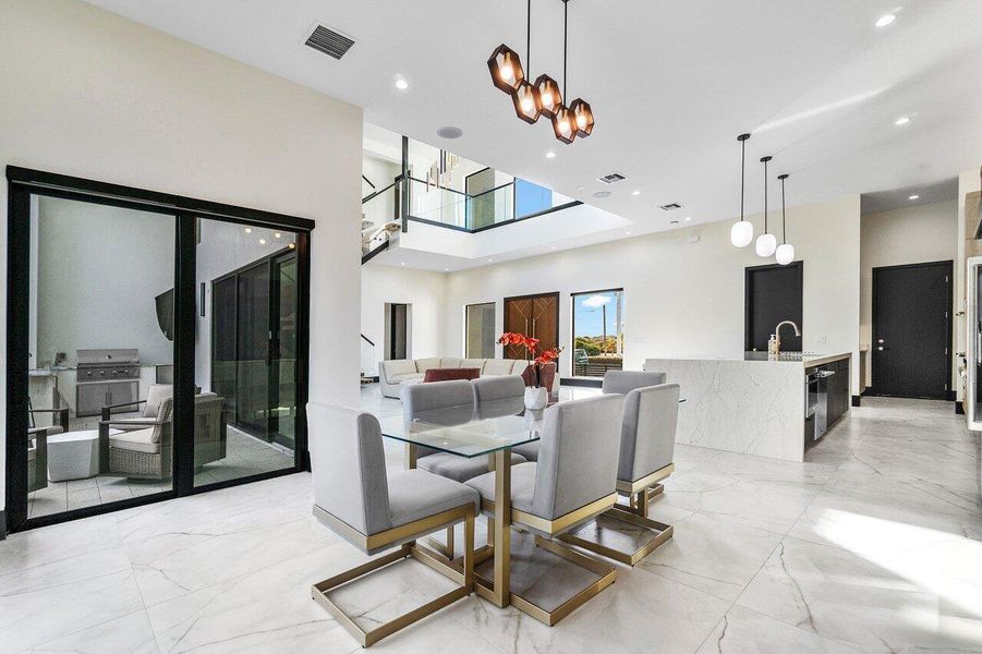 Furnished interior view inside a new home in , Juno Beach (Image 72).