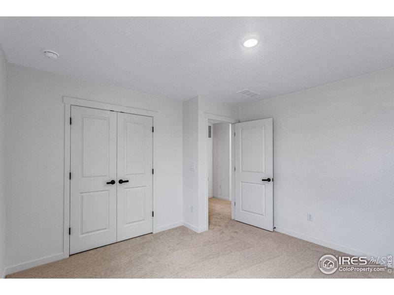 Spacious, unfurnished interior of a new home in Hansen Farm, Fort Collins (Image 25).