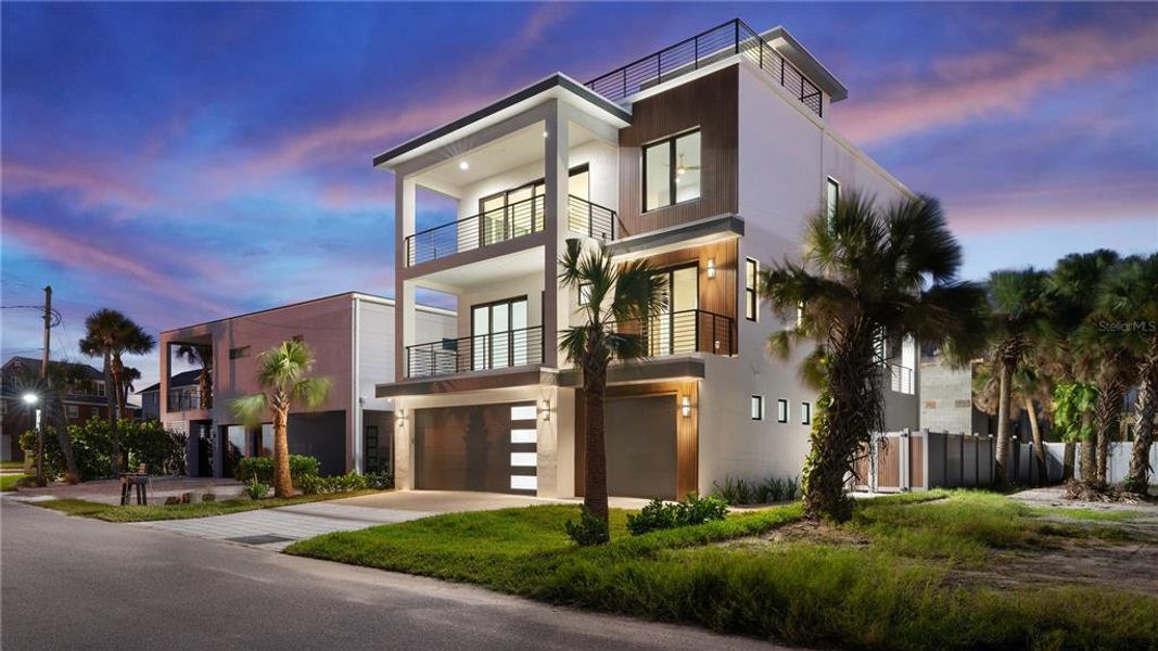 Exterior details and patio area of a home in , New Smyrna Beach (Image 49).