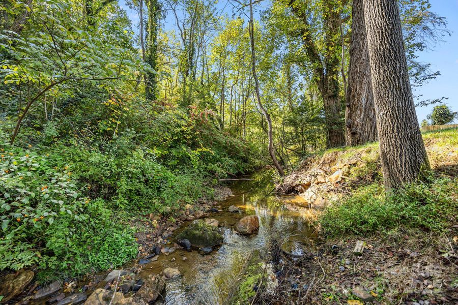 Image 38 of a home in . Image 38 of a home in .