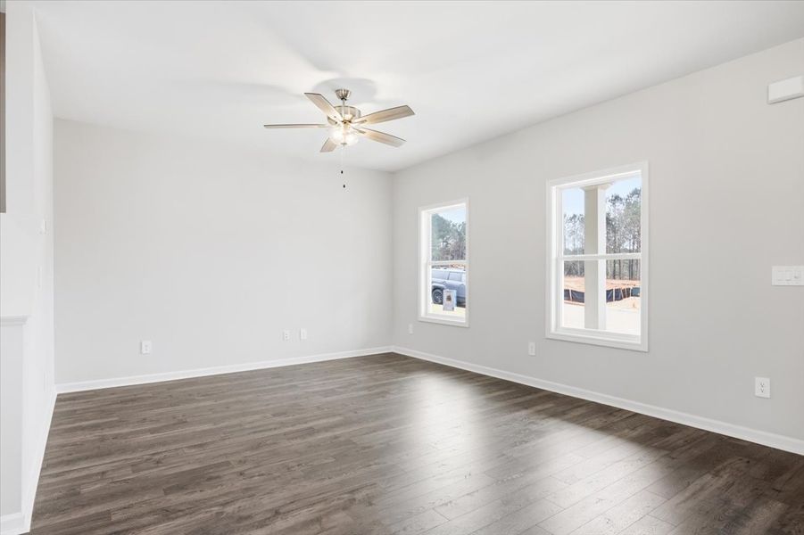 Spacious, unfurnished interior of a new home in Creekside Manor, Thomaston (Image 9).