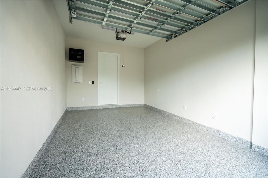 Spacious, unfurnished interior of a new home in , Miami (Image 33).