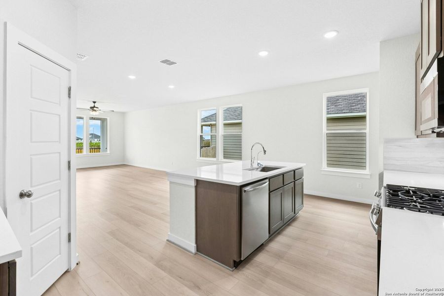 Furnished interior view inside a new home in Willowbrook, New Braunfels (Image 8).