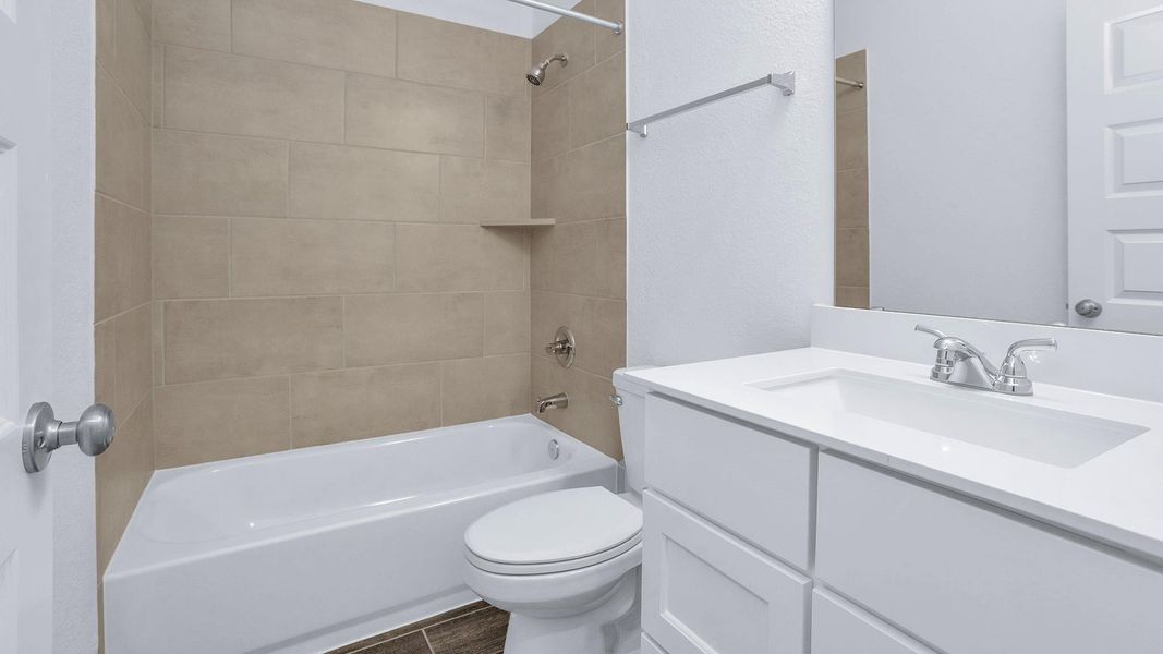 Furnished interior view inside a new home in Woodhavyn 40', Magnolia (Image 5). Furnished interior view inside a new home in Woodhavyn 40', Magnolia (Image 5).