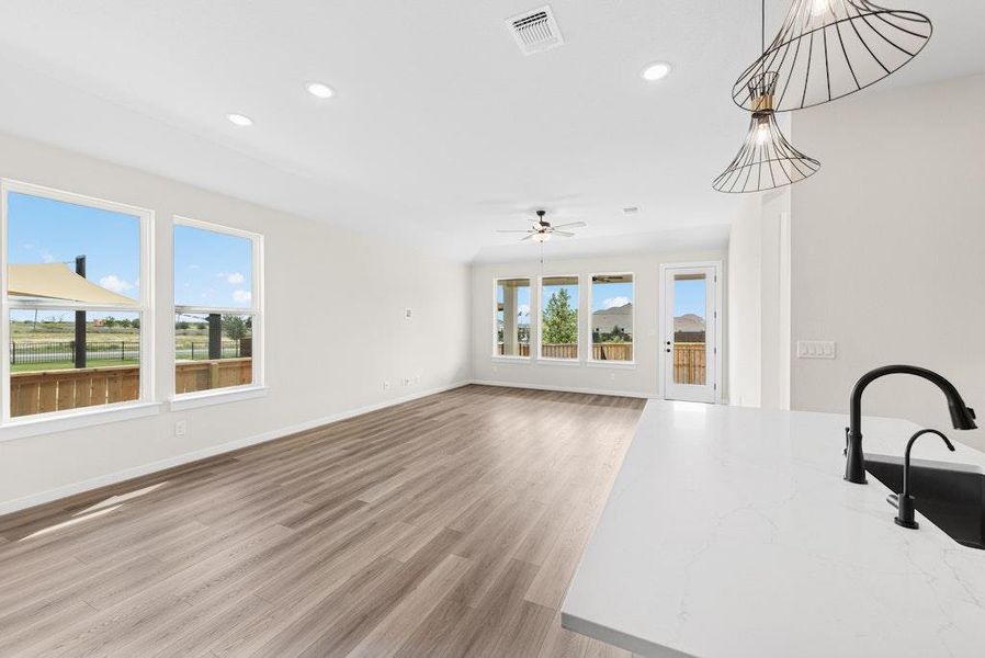 Spacious, unfurnished interior of a new home in University Heights, Round Rock (Image 30). Spacious, unfurnished interior of a new home in University Heights, Round Rock (Image 30).
