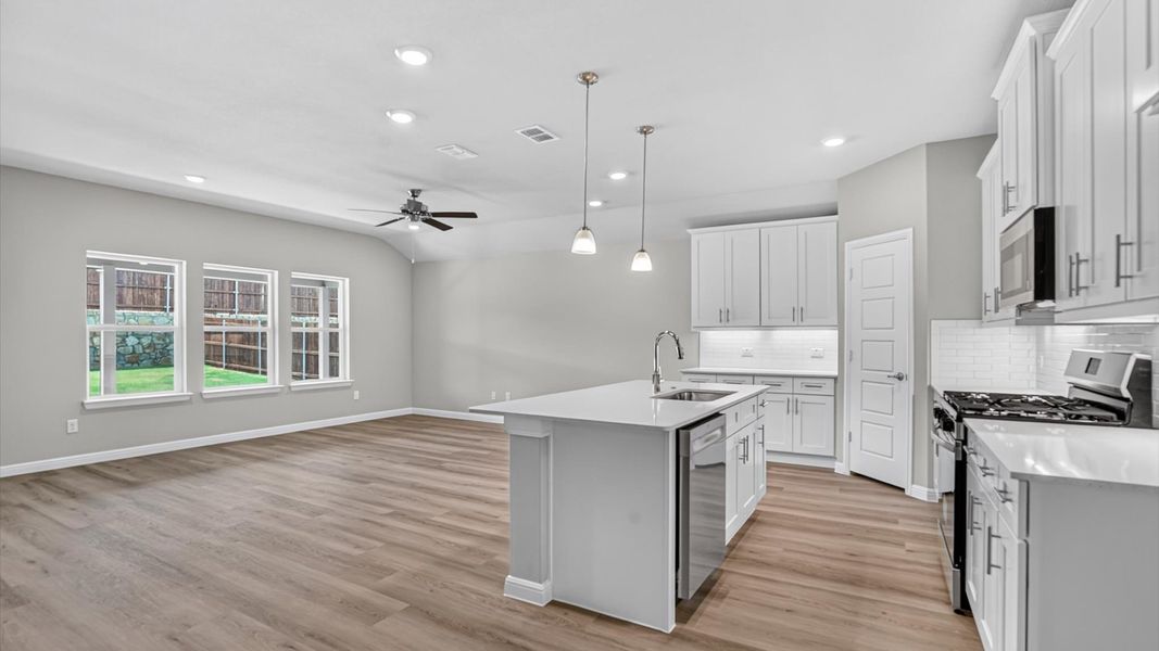 Furnished interior view inside a new home in Sandstone Estates, Granbury (Image 6).