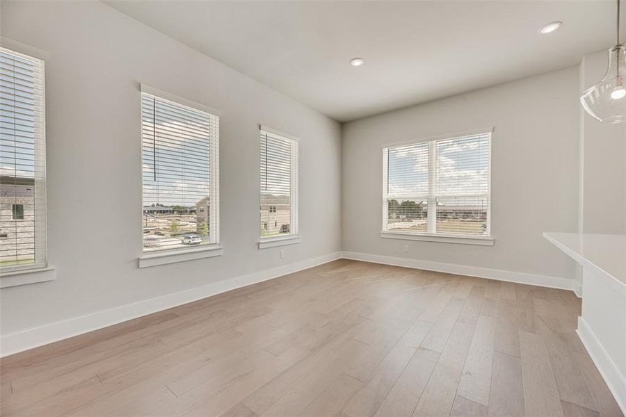 Spacious, unfurnished interior of a new home in Collin Creek, Plano (Image 14).