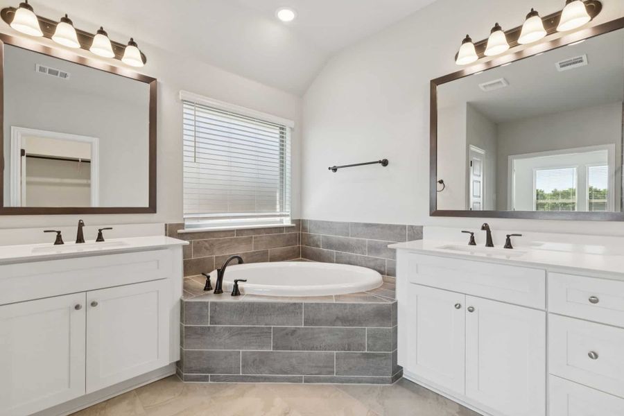 Furnished interior view inside a new home in Oaks of North Grove, Waxahachie (Image 3). Furnished interior view inside a new home in Oaks of North Grove, Waxahachie (Image 3).