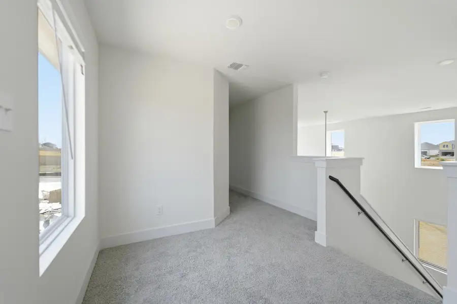 Spacious, unfurnished interior of a new home in Garden Grove, San Antonio (Image 23).