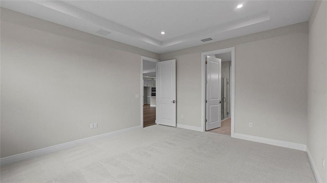Spacious, unfurnished interior of a new home in Woodland Preserve, Parrish (Image 12).