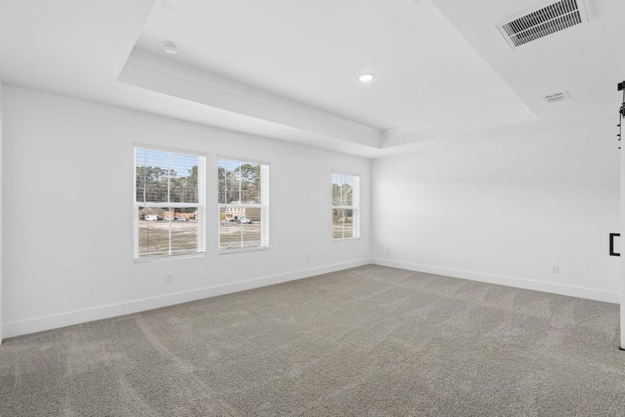 Spacious, unfurnished interior of a new home in Stono Village, Hollywood (Image 28).