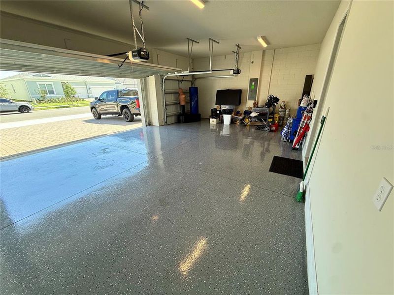 Spacious, unfurnished interior of a new home in , Orlando (Image 47).