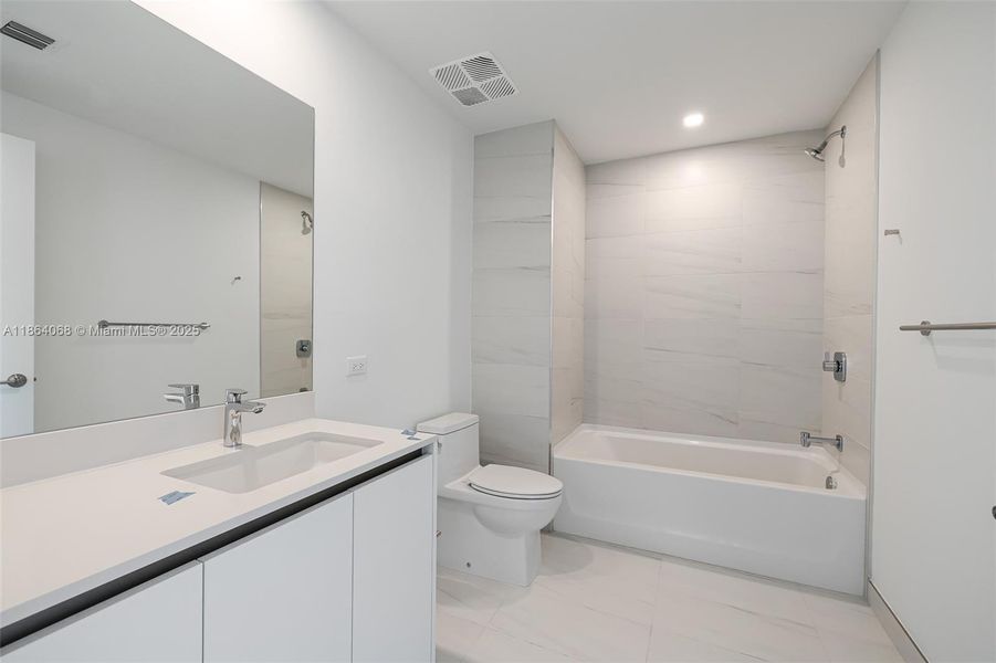 Furnished interior view inside a new home in , Pompano Beach (Image 26). Furnished interior view inside a new home in , Pompano Beach (Image 26).