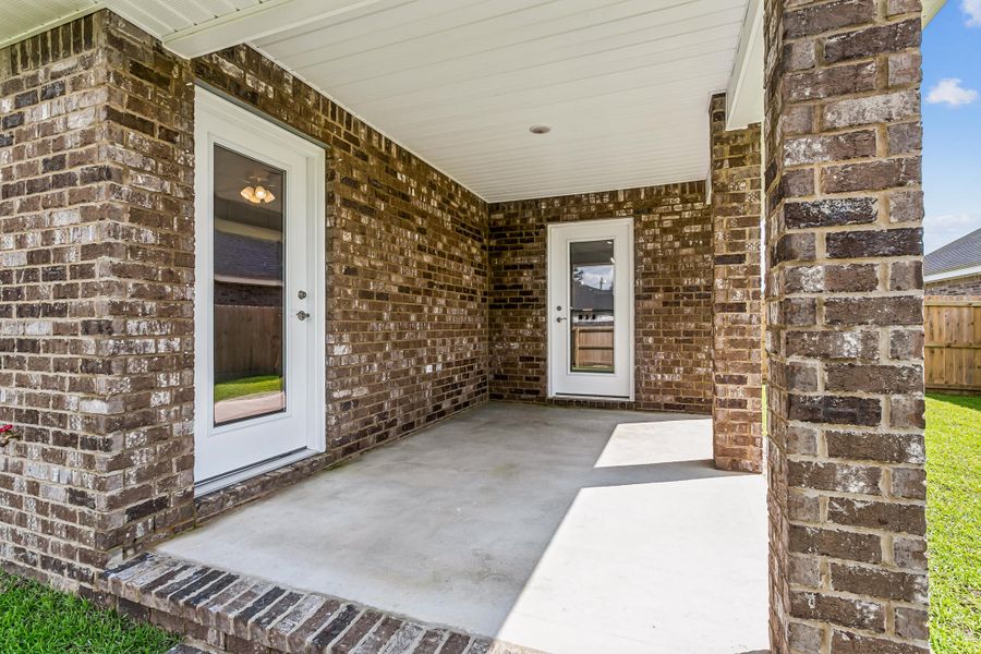 Representative exterior details of a home built from the The Carlos by Herbst Homes in Buckeyes Landing, Navarre (Image 58). Representative exterior details of a home built from the The Carlos by Herbst Homes in Buckeyes Landing, Navarre (Image 58).