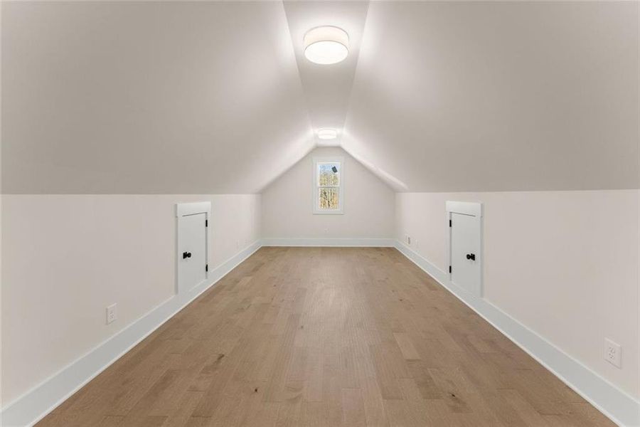 Spacious, unfurnished interior of a new home in , Gainesville (Image 15).