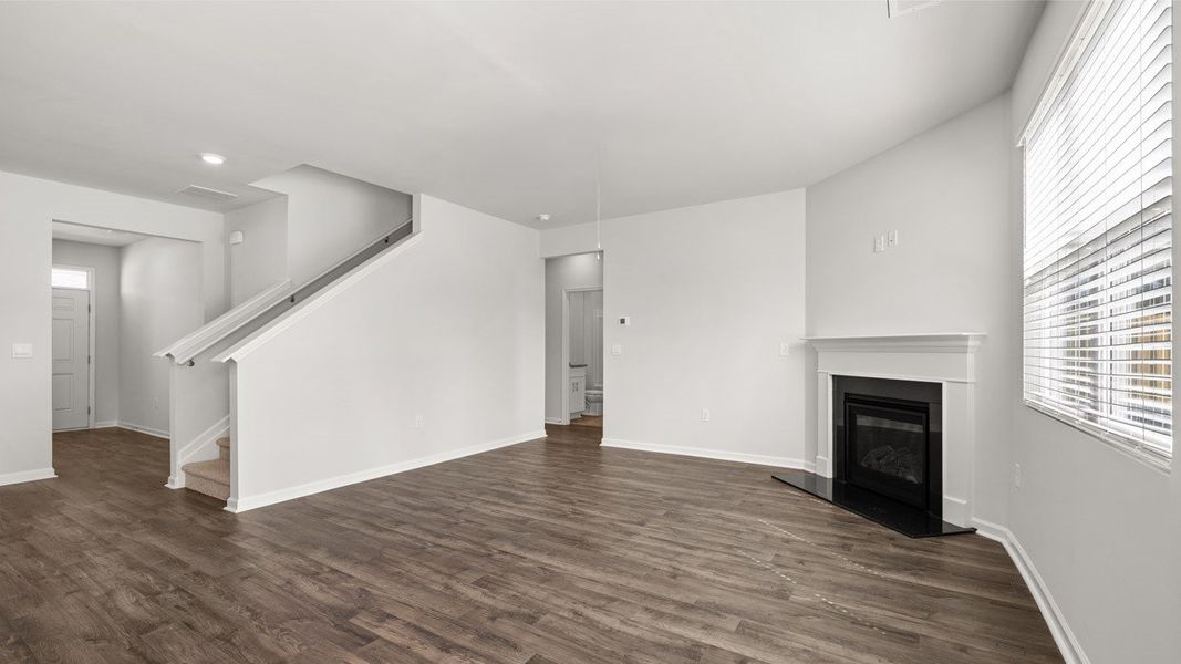 Spacious, unfurnished interior of a new home in Captain's Corner, Grovetown (Image 14).