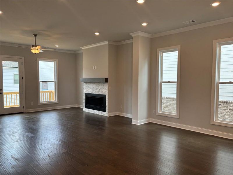 Spacious, unfurnished interior of a new home in Brackley Single Family, Cumming (Image 37).