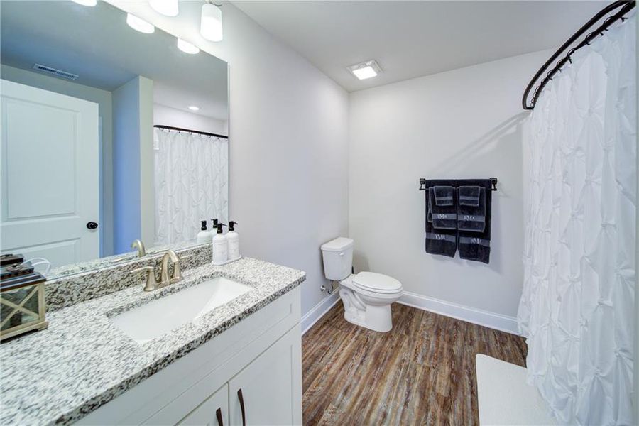 Furnished interior view inside a new home in , Waleska (Image 16).