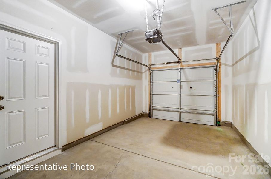 Spacious, unfurnished interior of a new home in Harrisburg Village, Harrisburg (Image 27).