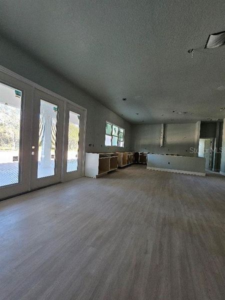 Spacious, unfurnished interior of a new home in , Deland (Image 13).