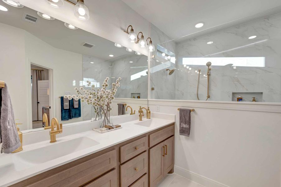 The Constellation - Owner's Bath The Constellation - Owner's Bath