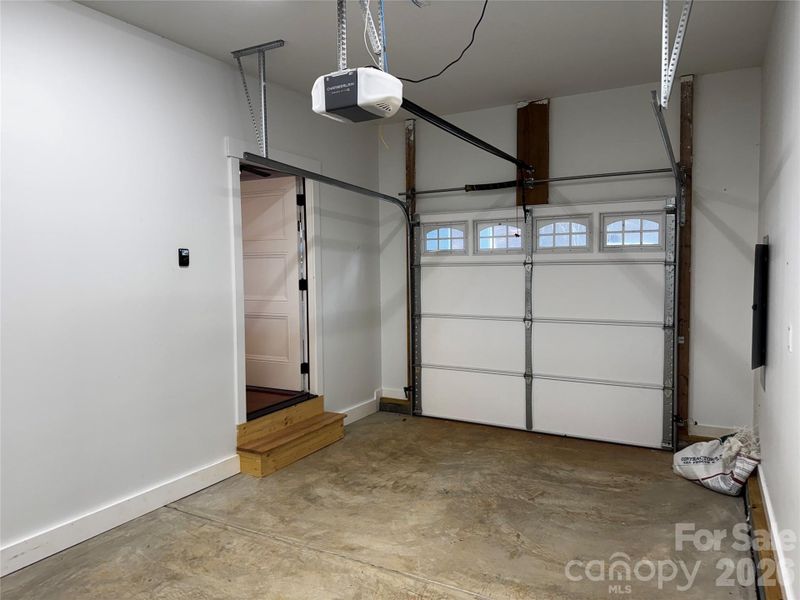 Spacious, unfurnished interior of a new home in , Leicester (Image 14).