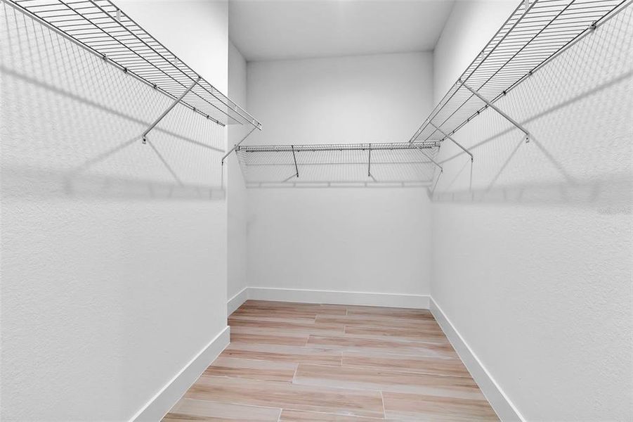 Spacious, unfurnished interior of a new home in , Punta Gorda (Image 36).