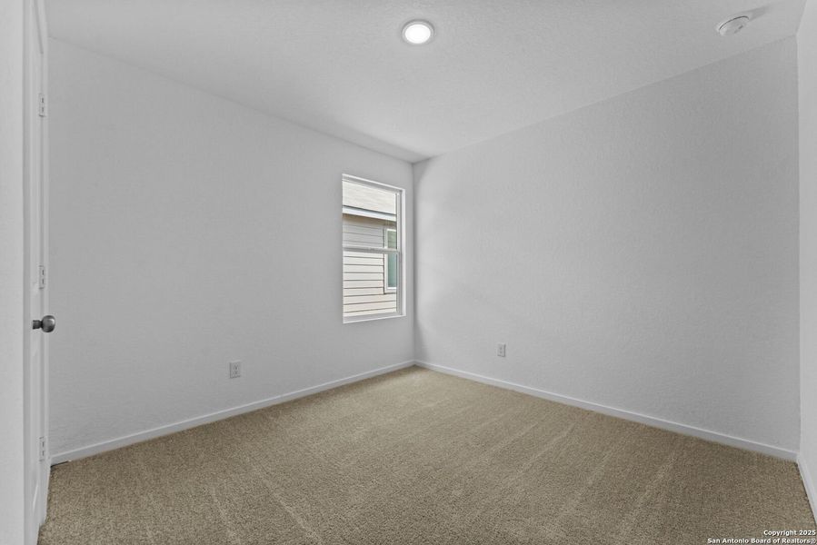 Spacious, unfurnished interior of a new home in , New Braunfels (Image 19).