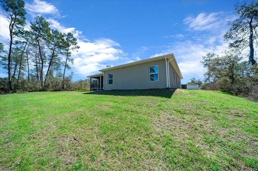 Exterior details and patio area of a home in , Ocala (Image 29).