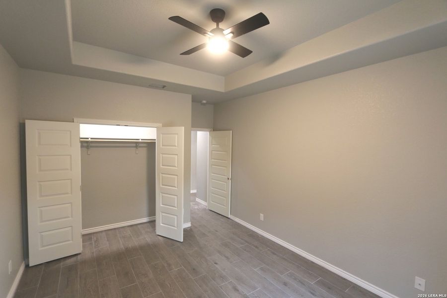 Spacious, unfurnished interior of a new home in , La Vernia (Image 24).