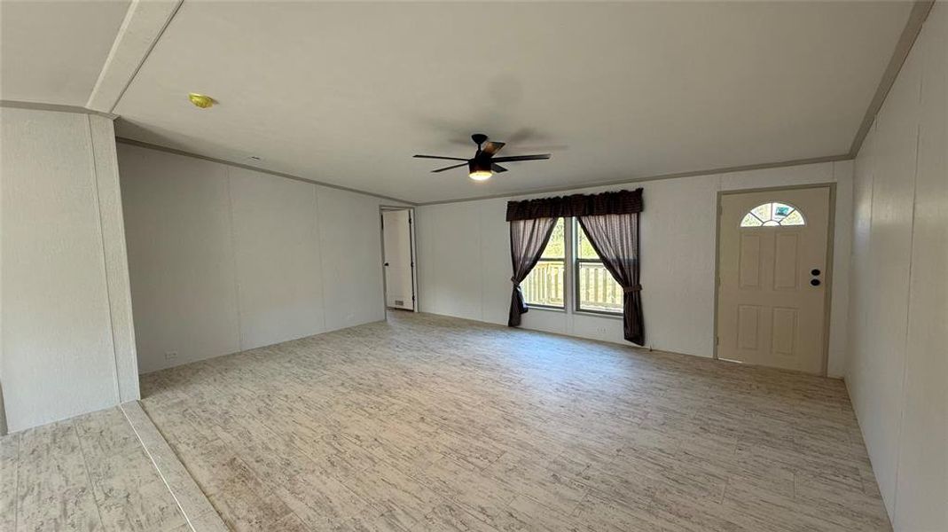 Spacious, unfurnished interior of a new home in , Bridgeport (Image 9).
