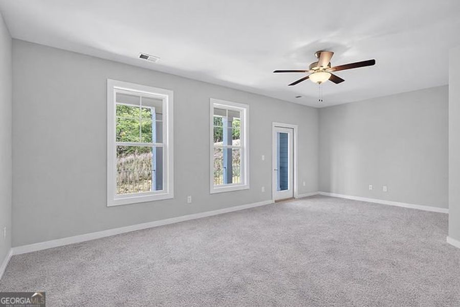 Spacious, unfurnished interior of a new home in The Park at Gainesville Township, Gainesville (Image 30).
