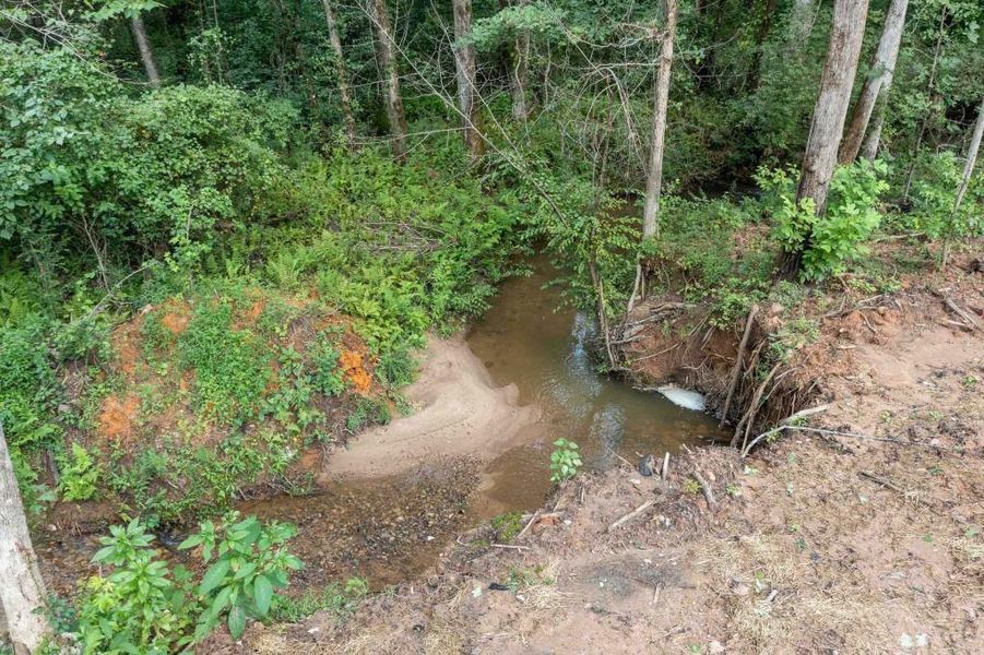 Image 21 of a home in .