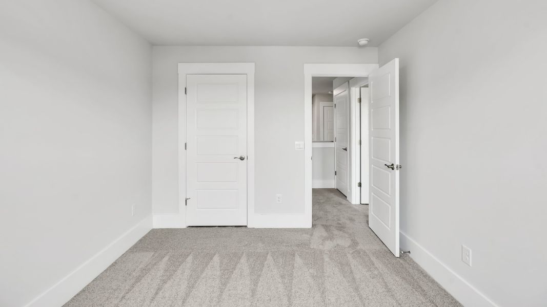 Spacious, unfurnished interior of a new home in Bella Point, Bolivia (Image 24). Spacious, unfurnished interior of a new home in Bella Point, Bolivia (Image 24).
