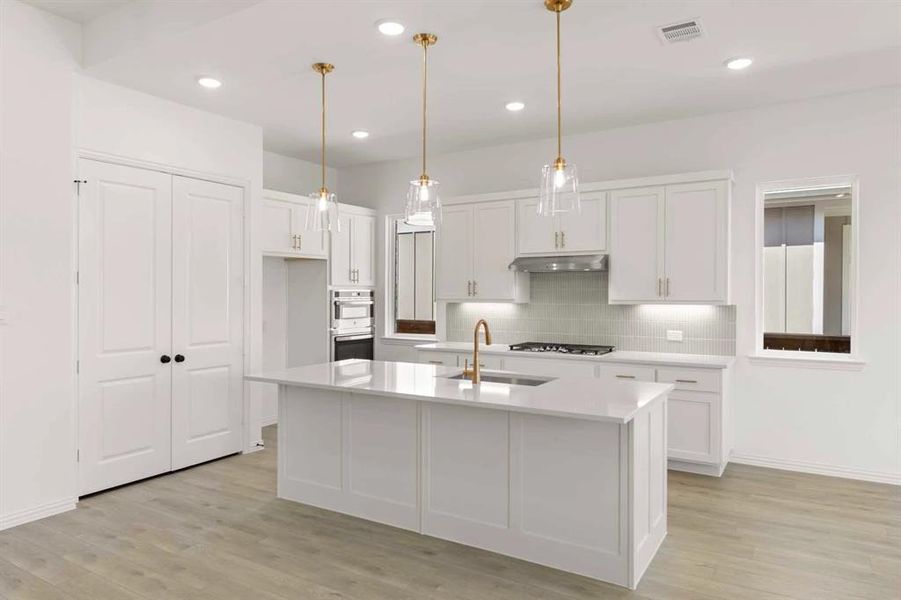 Furnished interior view inside a new home in Inspiration, Lucas (Image 5).