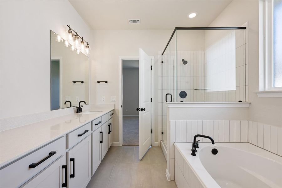 Furnished interior view inside a new home in Berry Creek Highlands, Georgetown (Image 7).