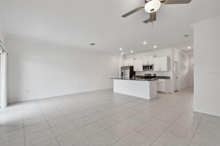 Spacious, unfurnished interior of a new home in , Land O' Lakes (Image 43).