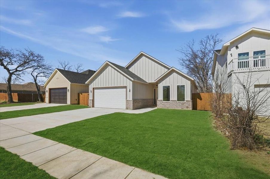Front exterior of a new home in , Fort Worth, TX, highlighting curb appeal (Image 17). Front exterior of a new home in , Fort Worth, TX, highlighting curb appeal (Image 17).