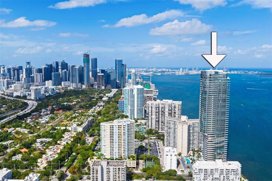 Condo located in Miami, FL showcasing its design and architecture (Image 18).